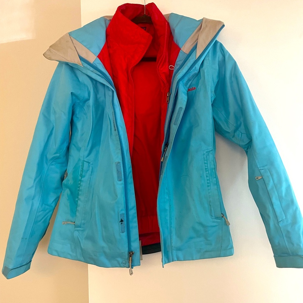 Patagonia Ski Jacket - 2 layers! Size small